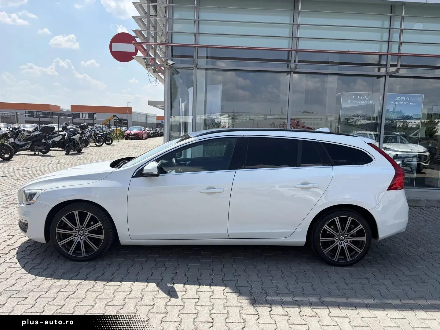 Volvo V60 2.0 At Momentum