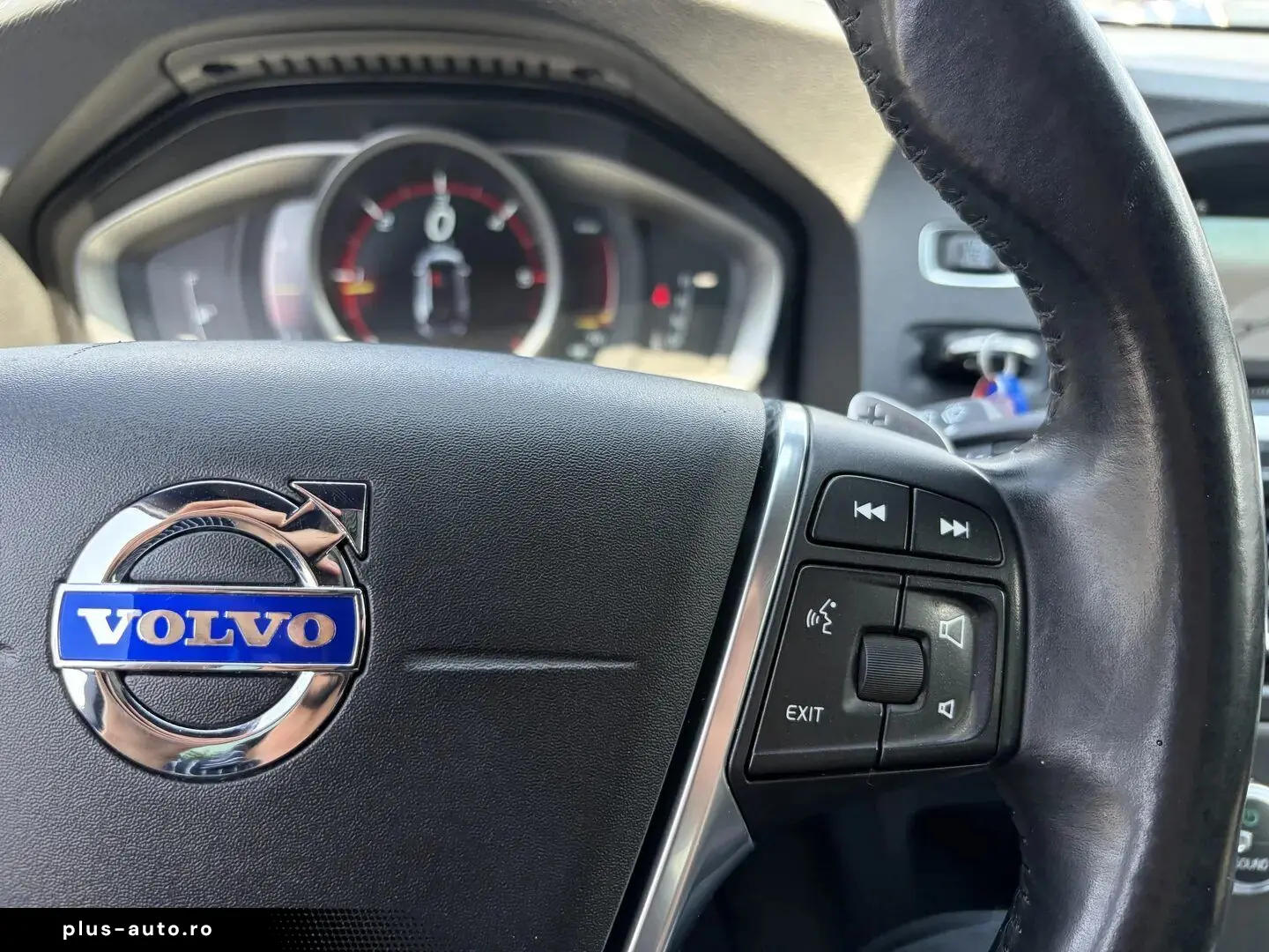 Volvo V60 2.0 At Momentum