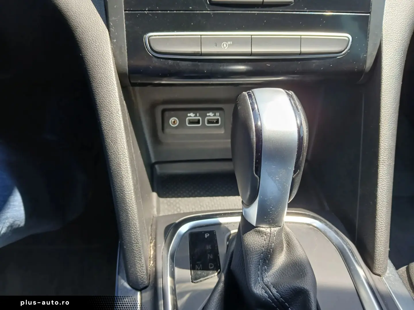 RENAULT Megane 2023 — imagine 9