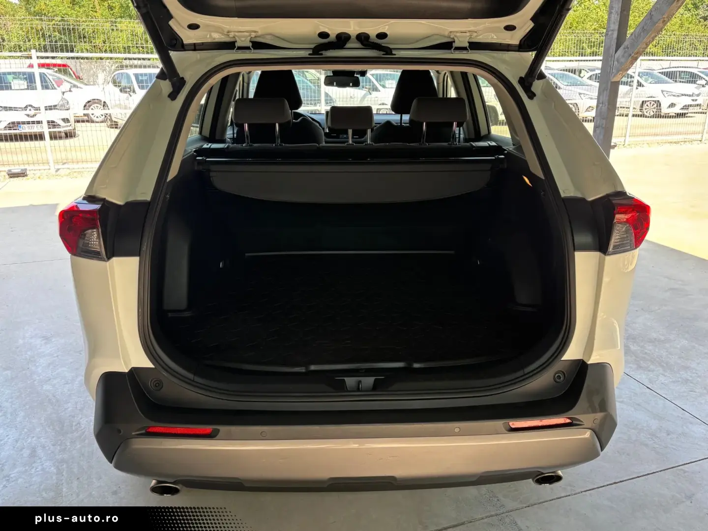 TOYOTA RAV4 2020 — imagine 8