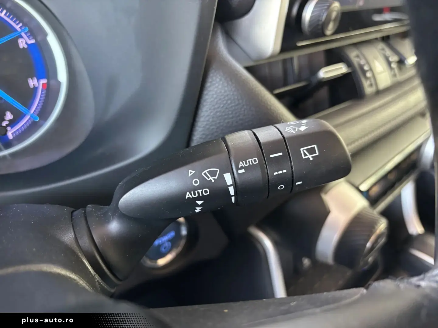 TOYOTA RAV4 2020 — imagine 17