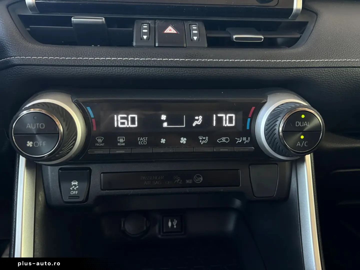 TOYOTA RAV4 2020 — imagine 24