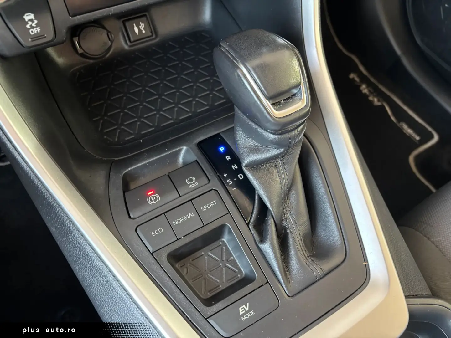 TOYOTA RAV4 2020 — imagine 26
