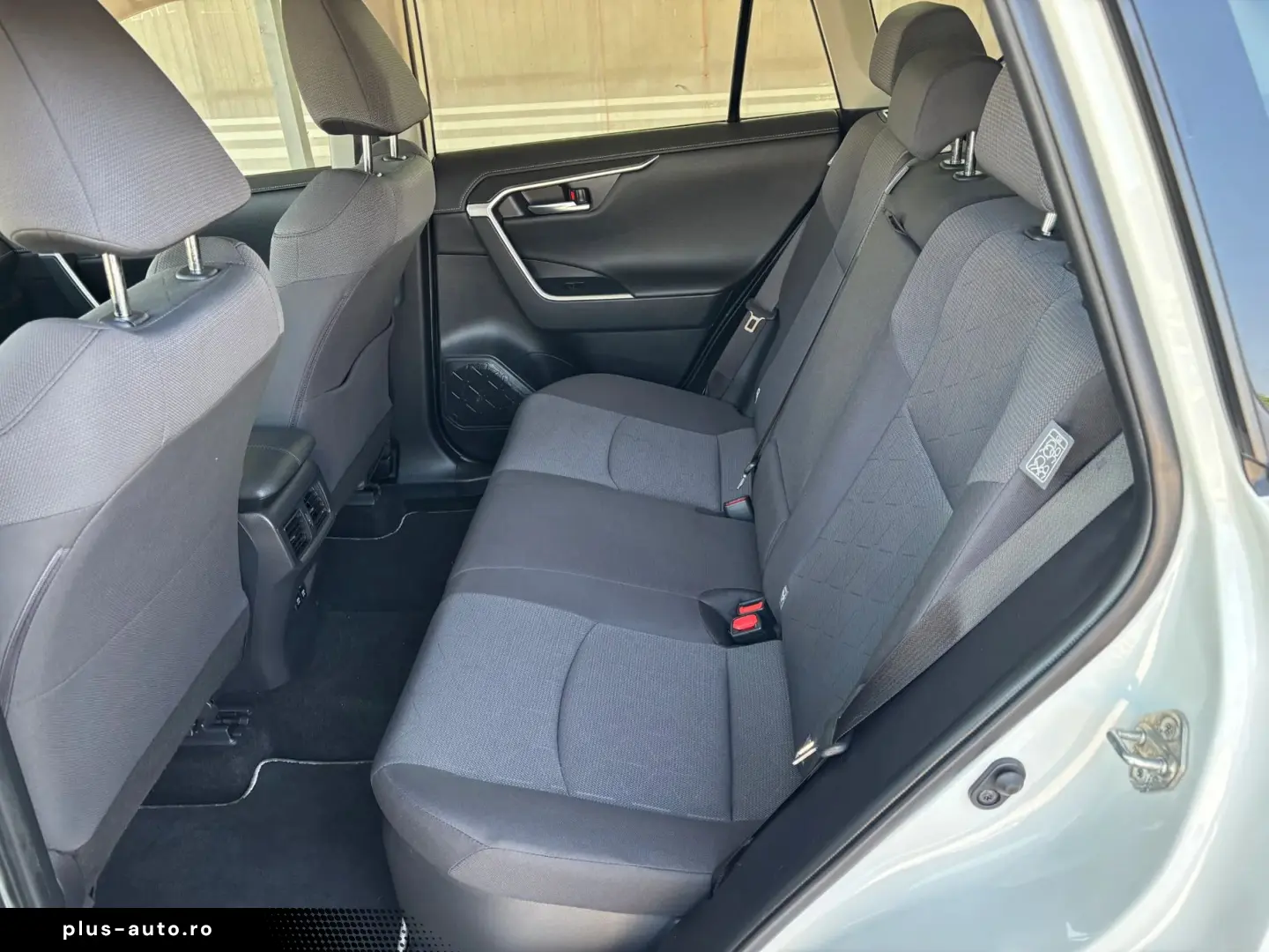 TOYOTA RAV4 2020 — imagine 32