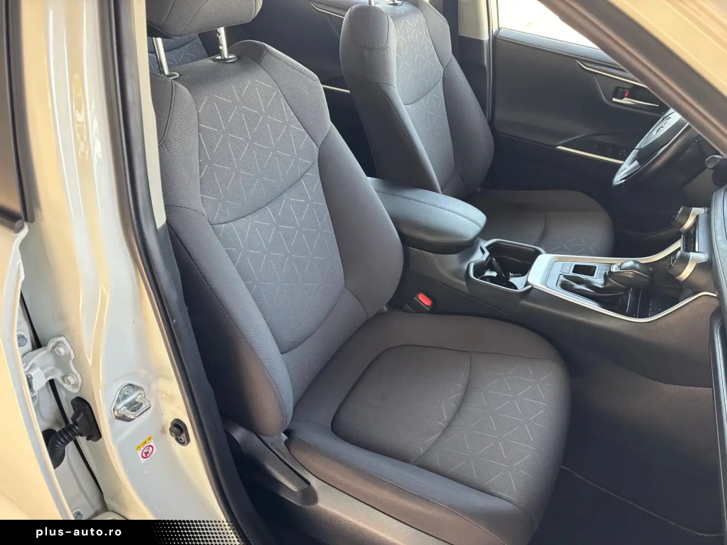 TOYOTA RAV4 2020 — imagine 34