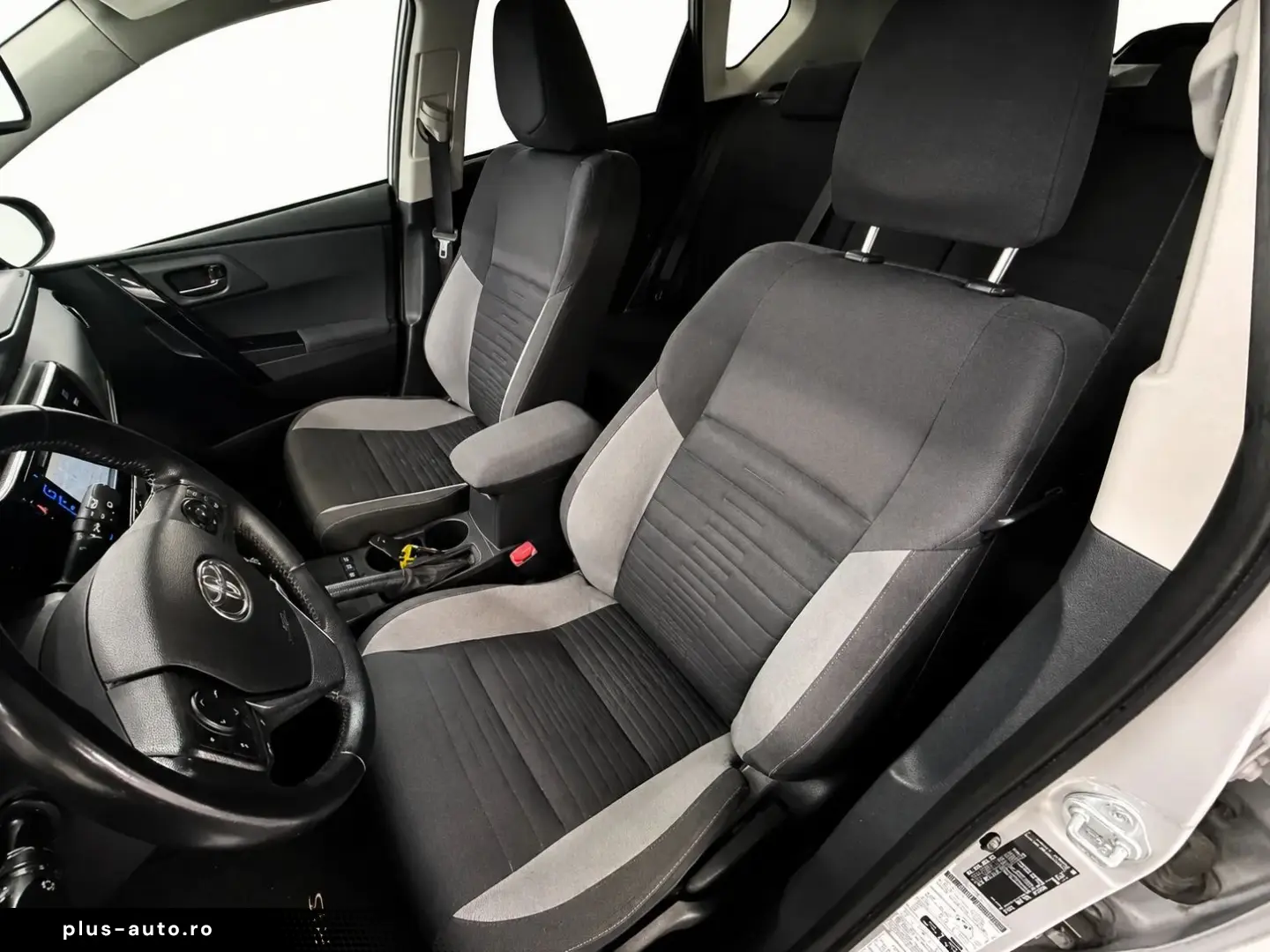 TOYOTA Auris 2016 — imagine 6