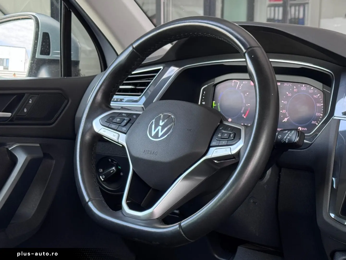 VOLKSWAGEN Tiguan 2021 — imagine 11