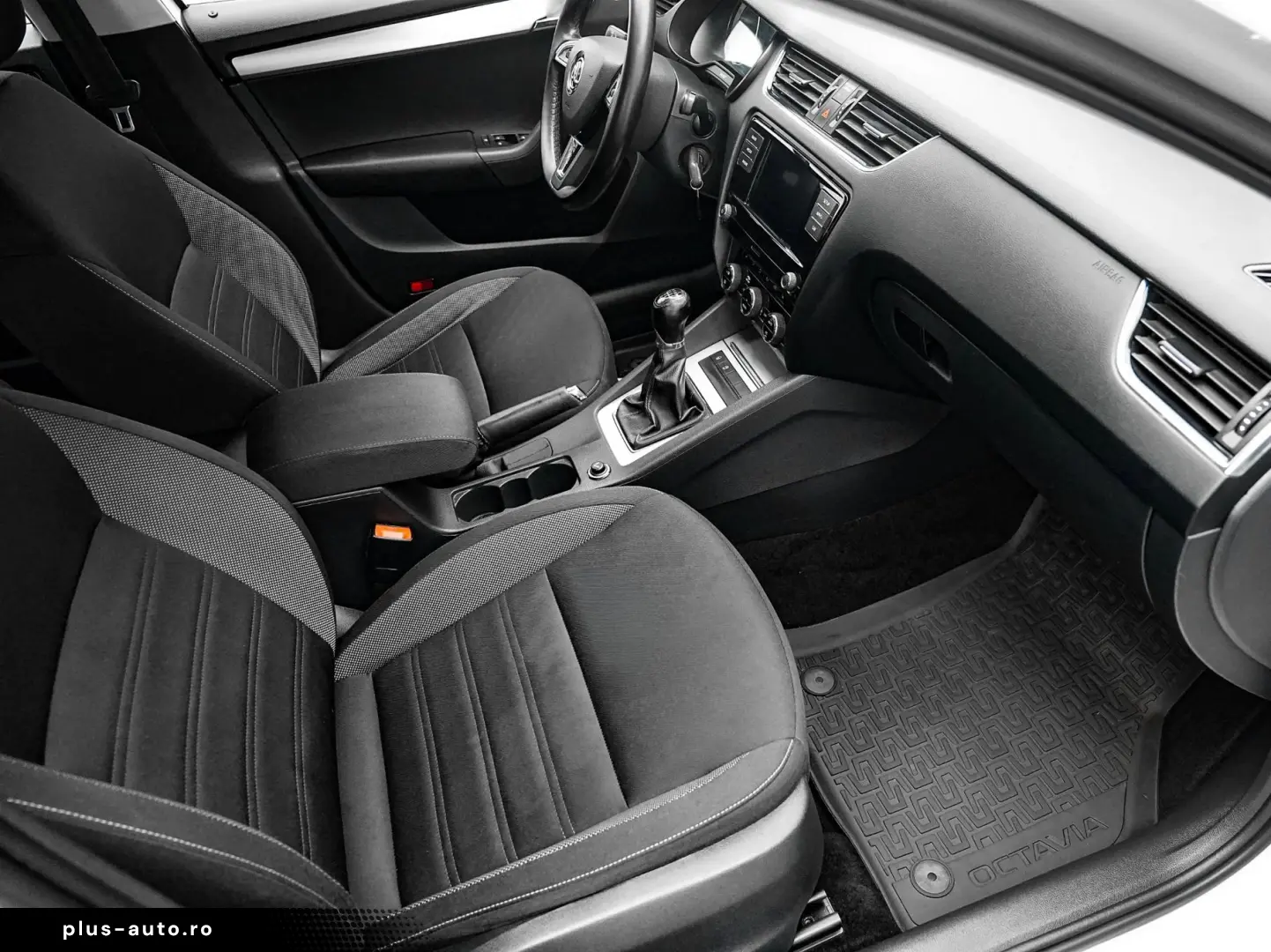 SKODA Octavia 2020 — imagine 12