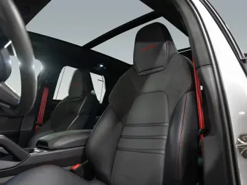 PORSCHE Cayenne GTS