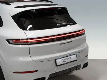 PORSCHE Cayenne GTS
