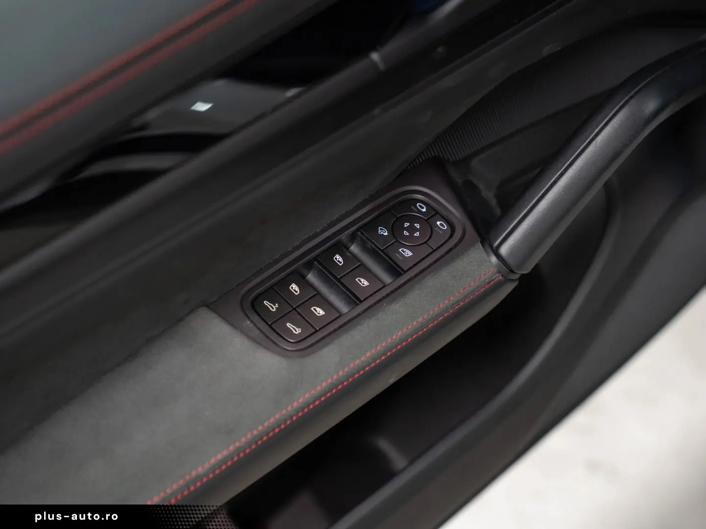PORSCHE Cayenne 2025 — imagine 20