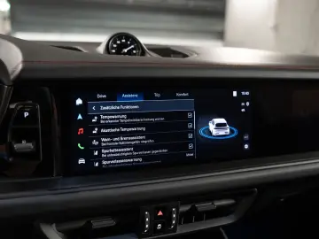 PORSCHE Cayenne GTS