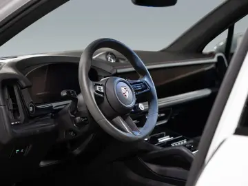 PORSCHE Cayenne GTS