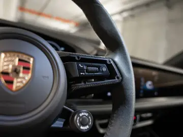 PORSCHE Cayenne GTS