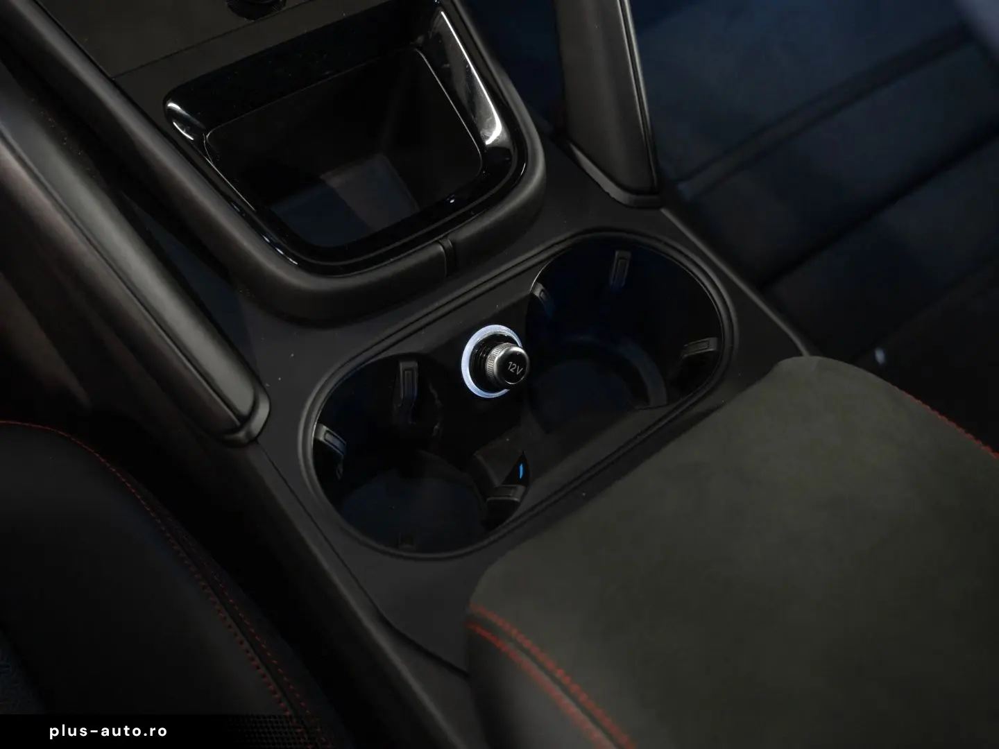 PORSCHE Cayenne 2025 — imagine 30