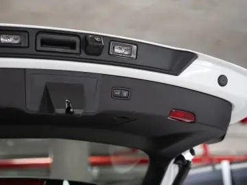 PORSCHE Cayenne GTS