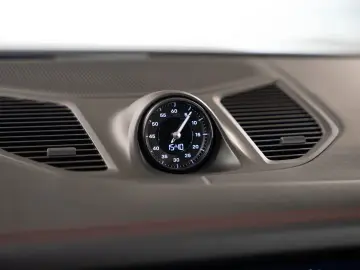 PORSCHE Cayenne GTS