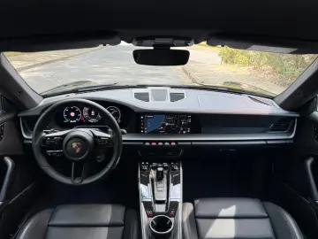 PORSCHE 911 Carrera BOSE