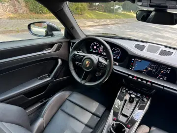 PORSCHE 911 Carrera BOSE