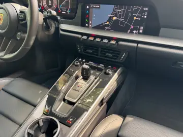 PORSCHE 911 Carrera BOSE