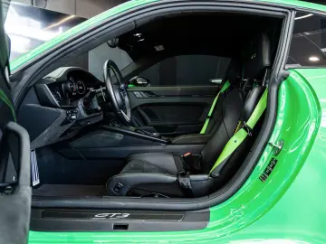 PORSCHE 911 GT3 Clubsport