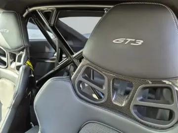 PORSCHE 911 GT3
