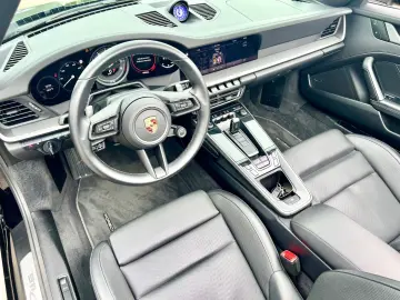 PORSCHE 992 Carrera 4S Cabrio