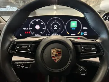 PORSCHE Taycan 4 S