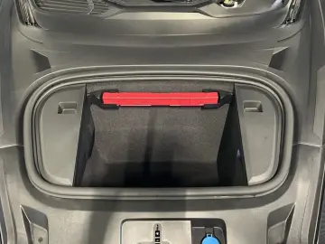 PORSCHE Taycan 4 S
