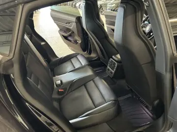 PORSCHE Taycan 4 S