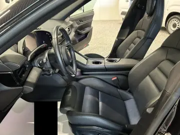 PORSCHE Taycan 4 S