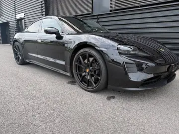 PORSCHE Taycan GTS