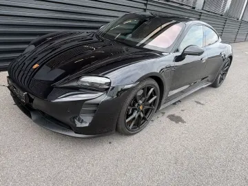 PORSCHE Taycan GTS