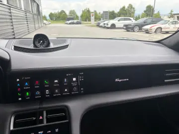 PORSCHE Taycan GTS