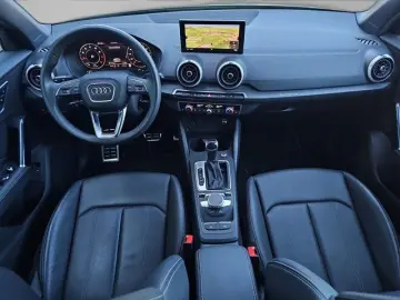 AUDI Q2 40 TFSI quattro edition one S-tr. Matrix Navi