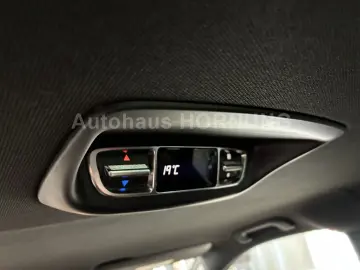 MERCEDES-BENZ V 250 d 4M AVANTGARDE LANG AMG STHZG A…