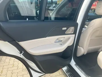 MERCEDES-BENZ GLE 350 de 4MATIC AMG Line Navi Pano.-…