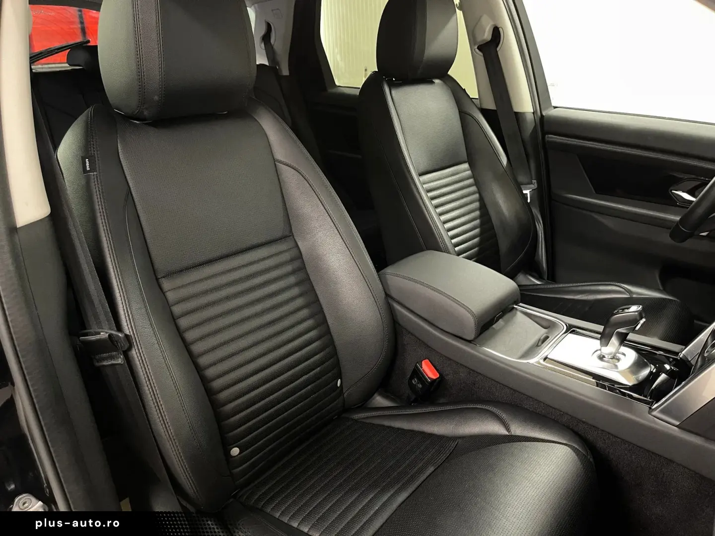 Land-Rover Discovery-Sport