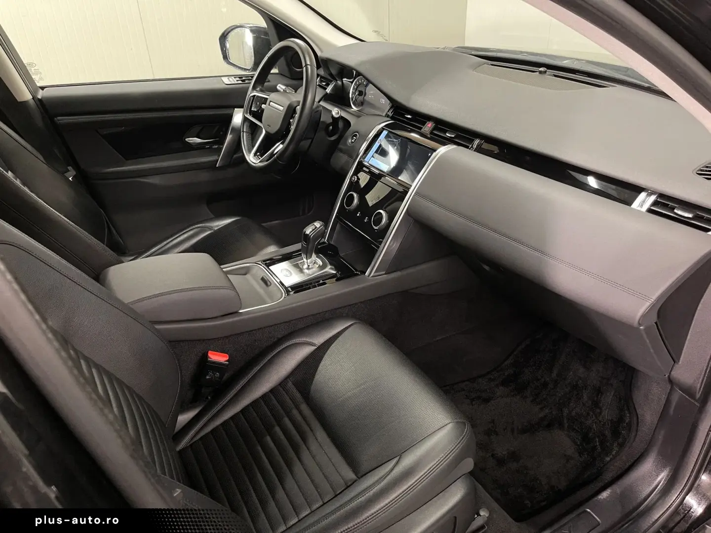 Land-Rover Discovery-Sport