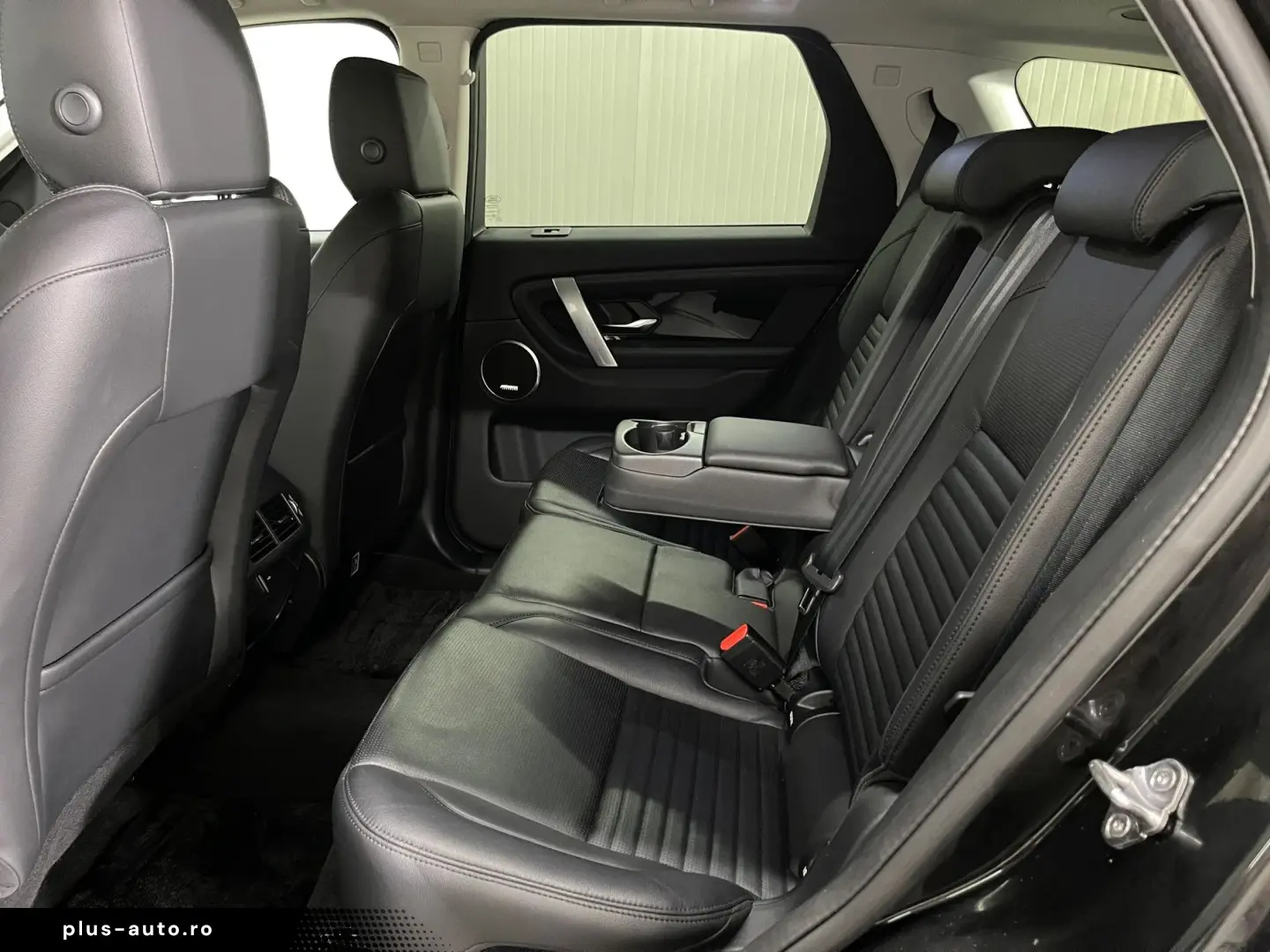 Land-Rover Discovery-Sport