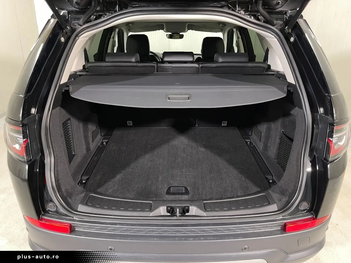 Land-Rover Discovery-Sport