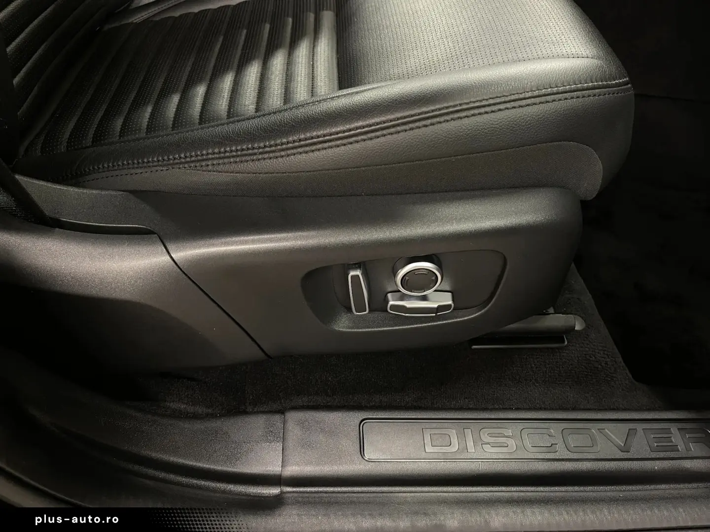 Land-Rover Discovery-Sport