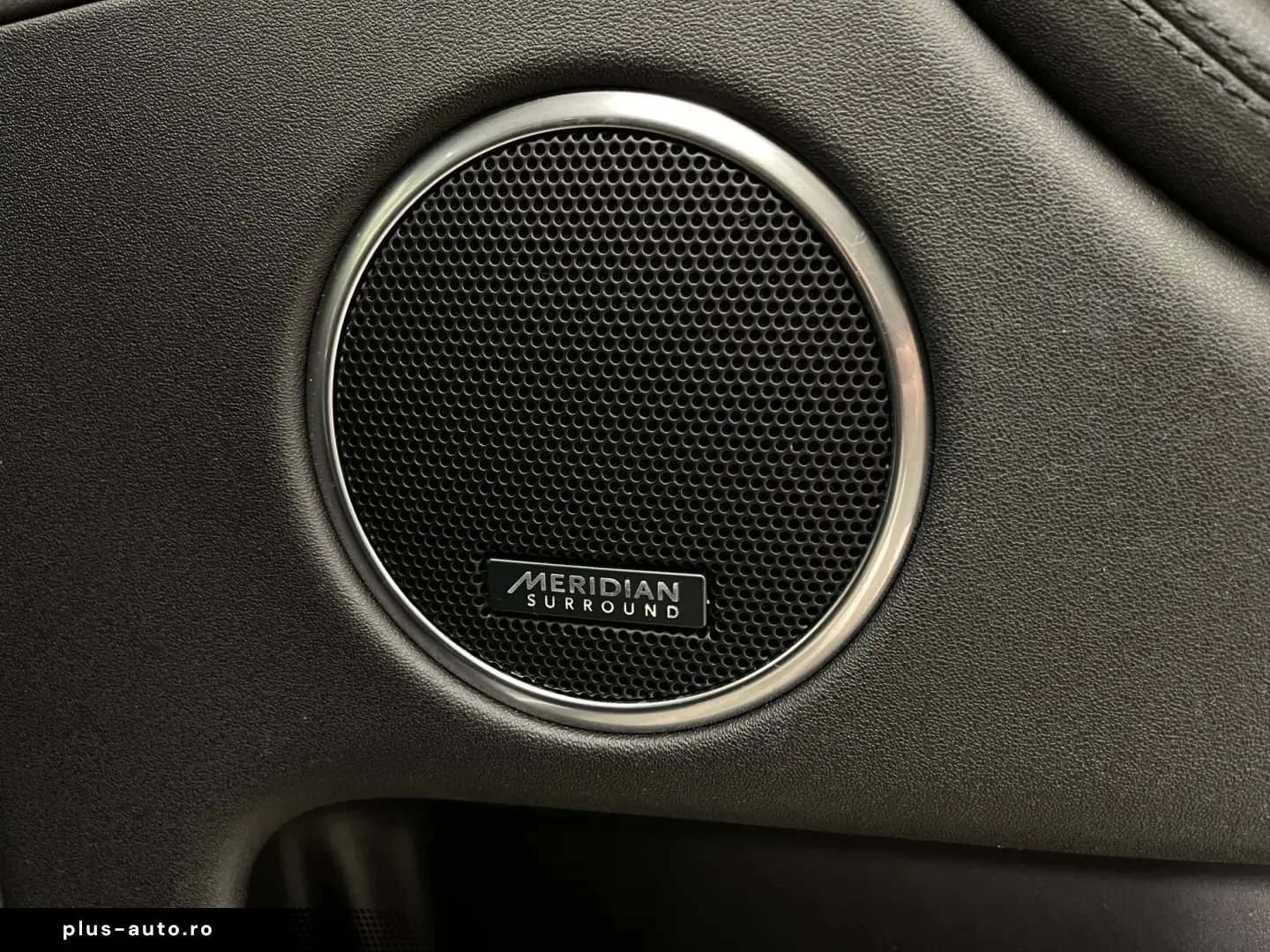 Land-Rover Discovery-Sport
