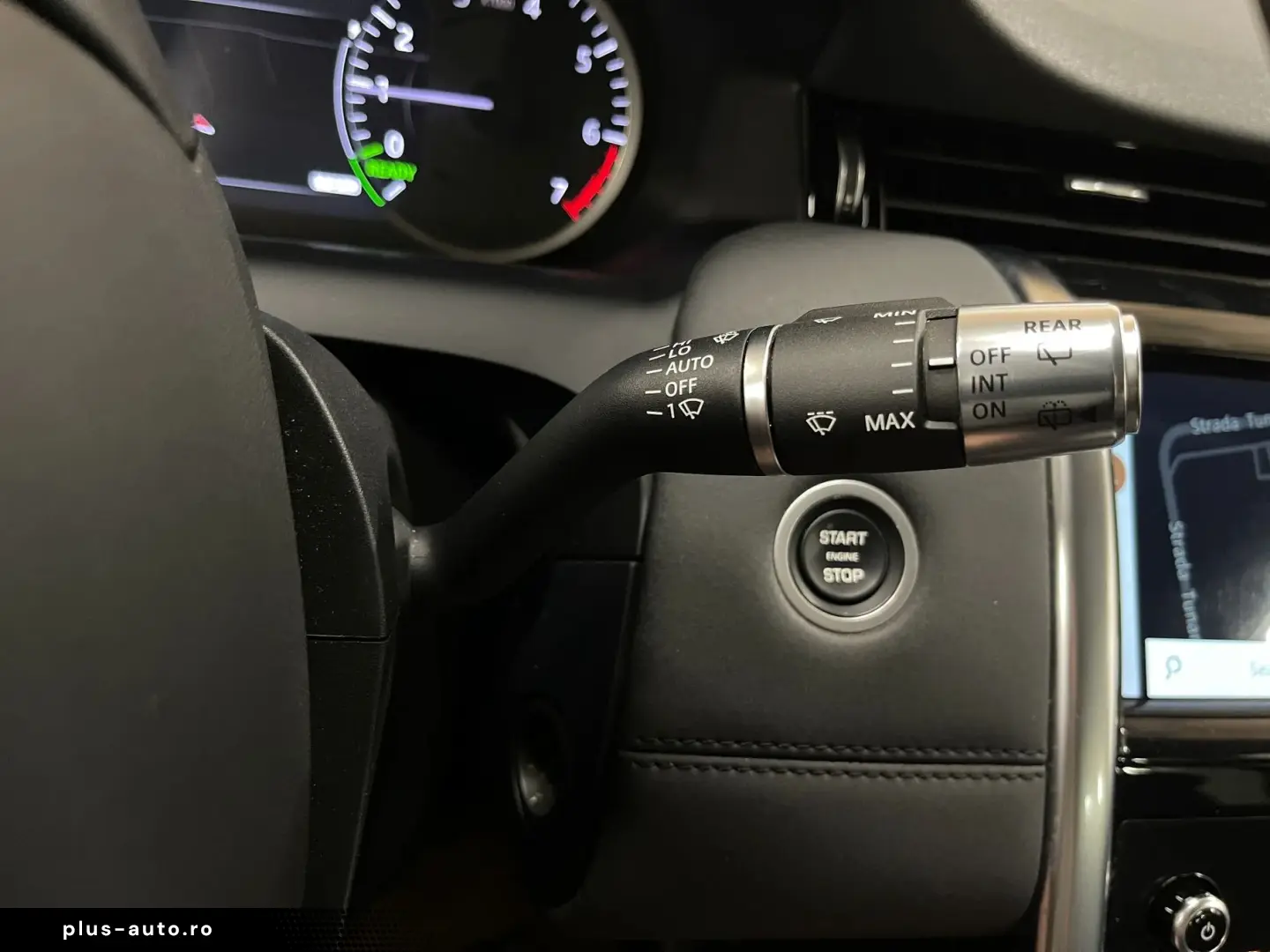 Land-Rover Discovery-Sport