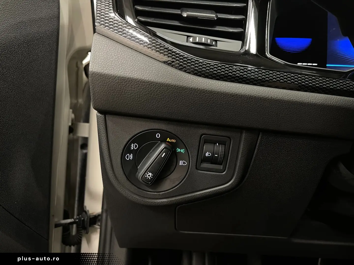 VOLKSWAGEN Polo 2022 — imagine 22