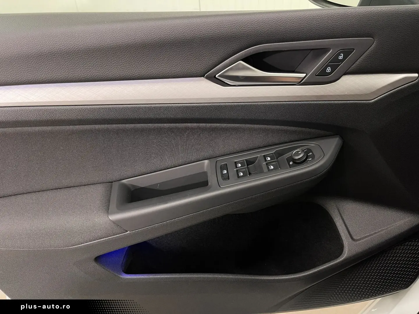 VOLKSWAGEN Golf 2022 — imagine 23