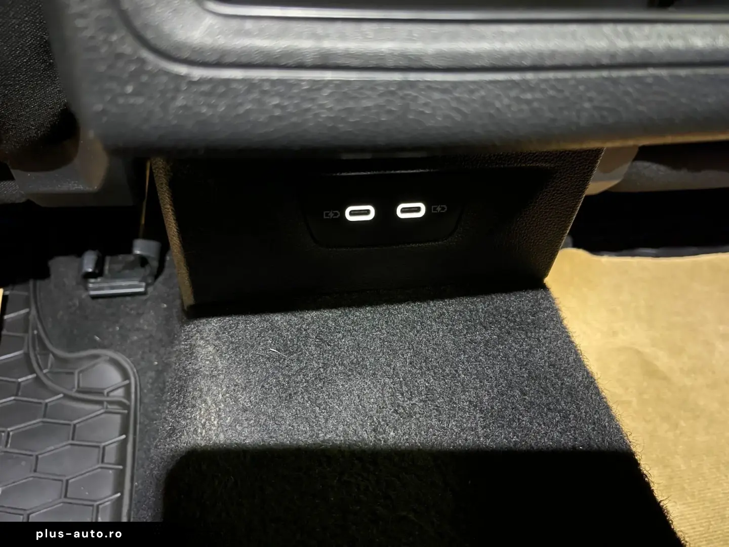 VOLKSWAGEN Golf 2022 — imagine 25
