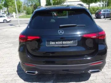 MERCEDES-BENZ GLC 300 d 4M AMG LINE PREM PANO HEAD D…