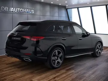 MERCEDES-BENZ GLC 300 AMG-Line 4MATIC 9G-tronic