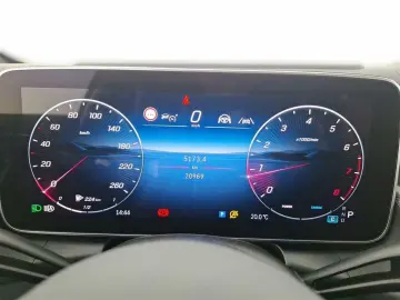 MERCEDES-BENZ GLC 300 AMG-Line 4MATIC 9G-tronic